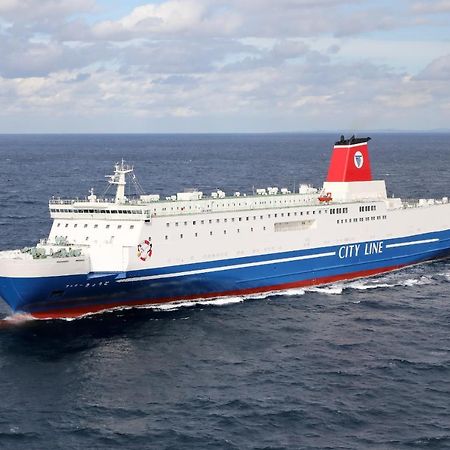 Meimon Taiyo Ferry 2Nd Sailing From Kitakyushu To Osaka Hotell Eksteriør bilde